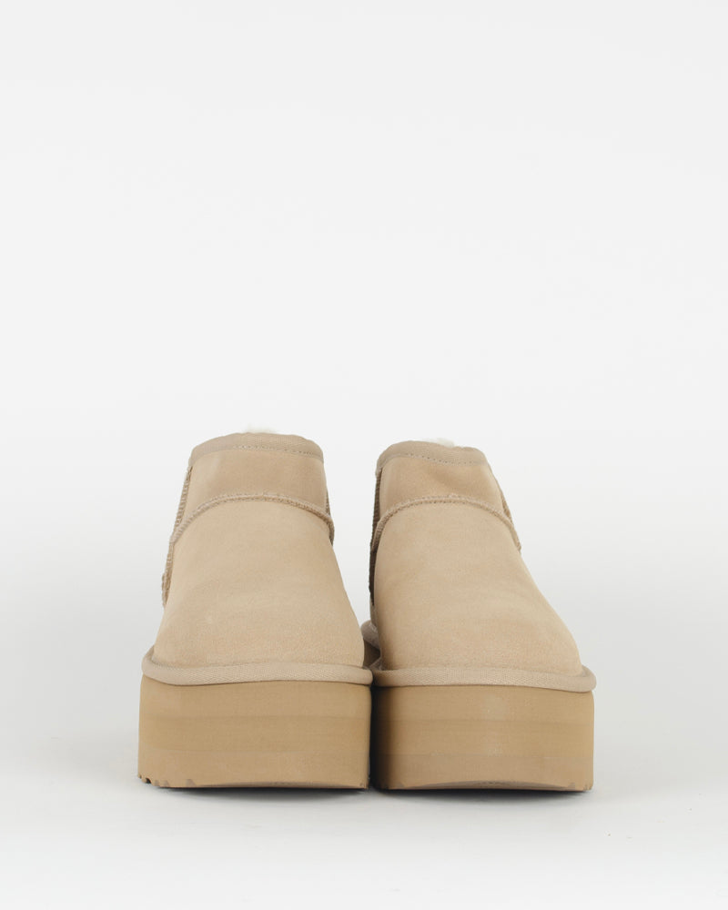 Boots classic ultra mini platform ugg