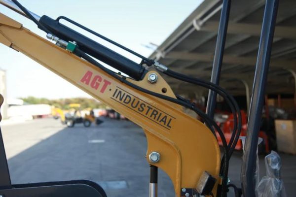 AGT 13.5 HP B&S 1 ton Mini Small Excavator, With Hydraulic Thumb and Swing Boom ,Gasoline For Sale | AGT-DM12-C