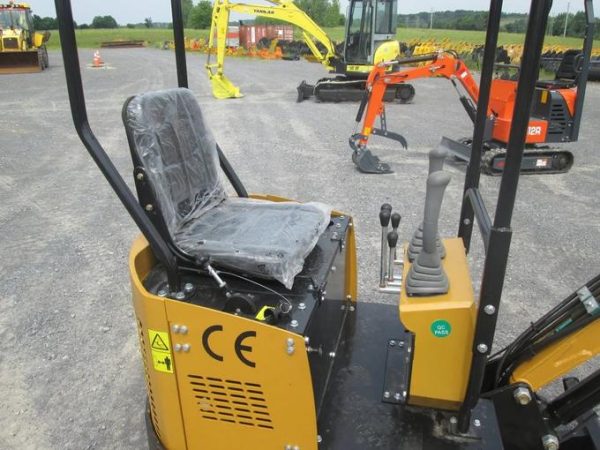 AGT 13.5HP, 1 ton RATO Engine Mini Hydraulic Excavator Micro Crawler Digger, Gasoline Chicago Stock| AGT-H12R