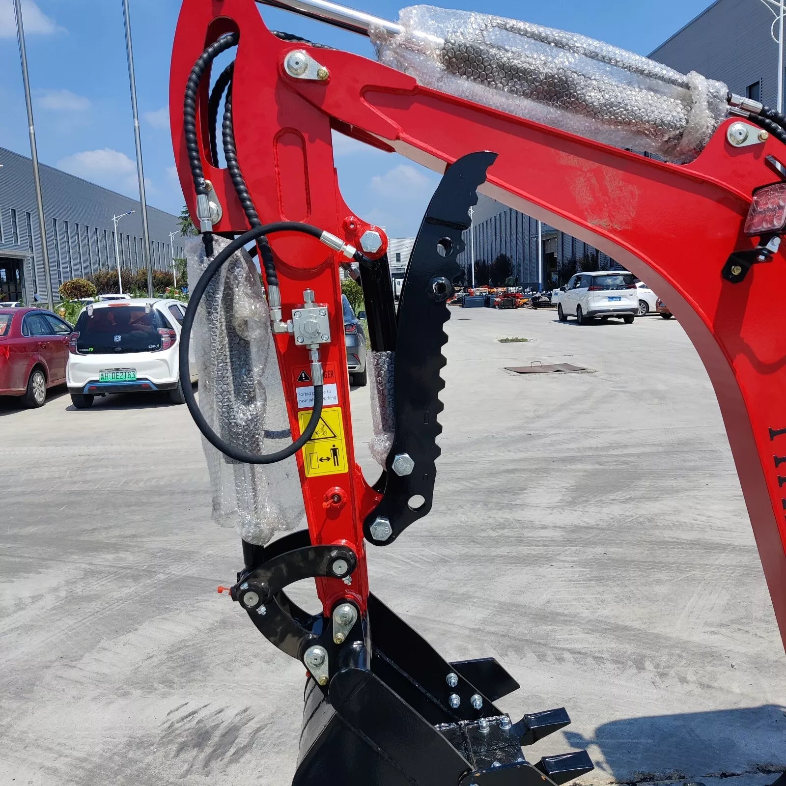2 Ton New Mini Excavator Digger Tractor, EPA certified KUBOTA D902 Diesel Engine